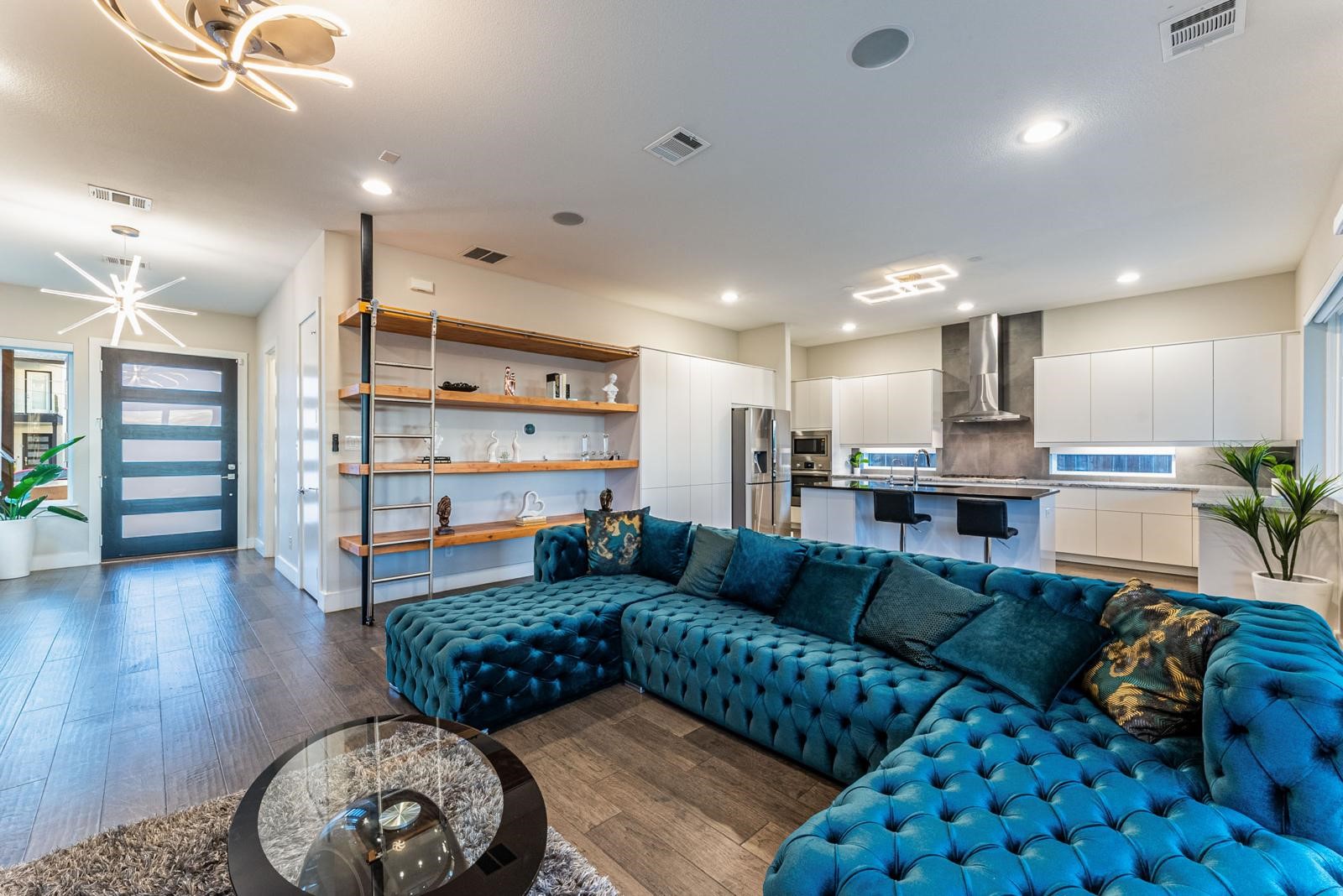 4013 Ivanhoe Lane Dallas TX 75212