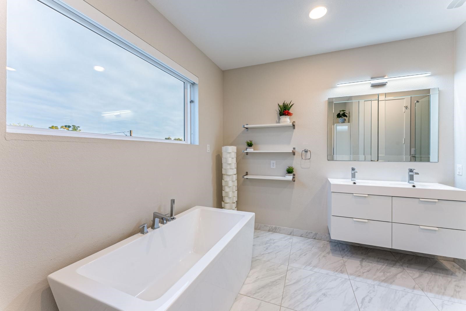 4013 Ivanhoe Lane Dallas TX 75212