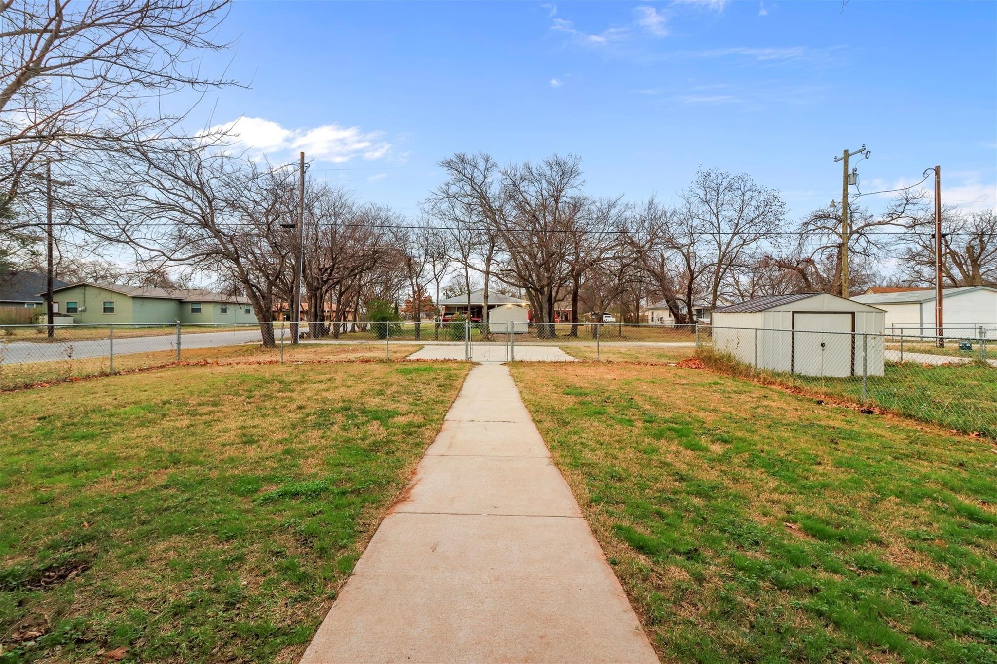 731 W Morton Street Denison TX 75020