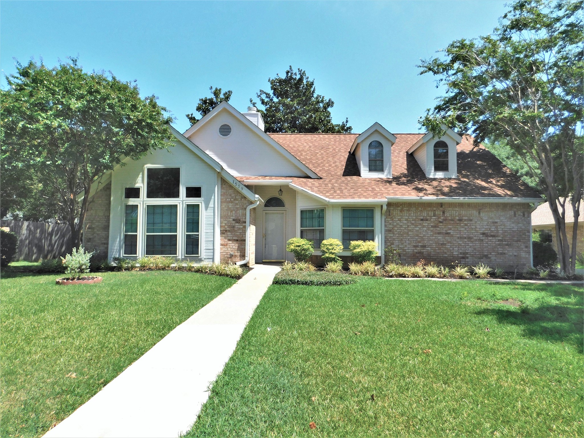 1539 Pickwick Lane Denton TX 76209