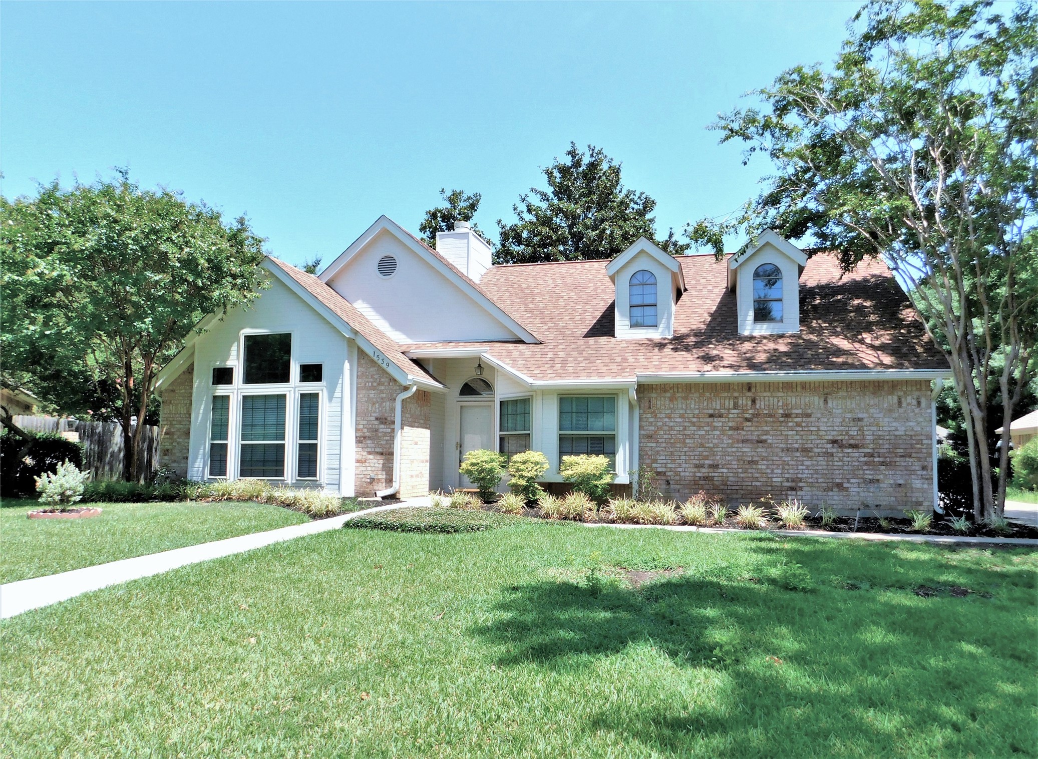 1539 Pickwick Lane Denton TX 76209