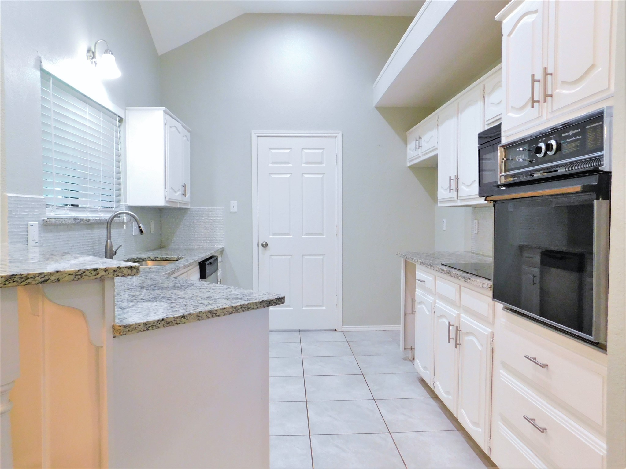 1539 Pickwick Lane Denton TX 76209