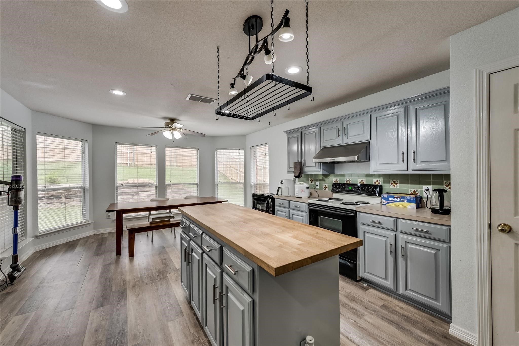 603 Pine Meadow Court Arlington TX 76012