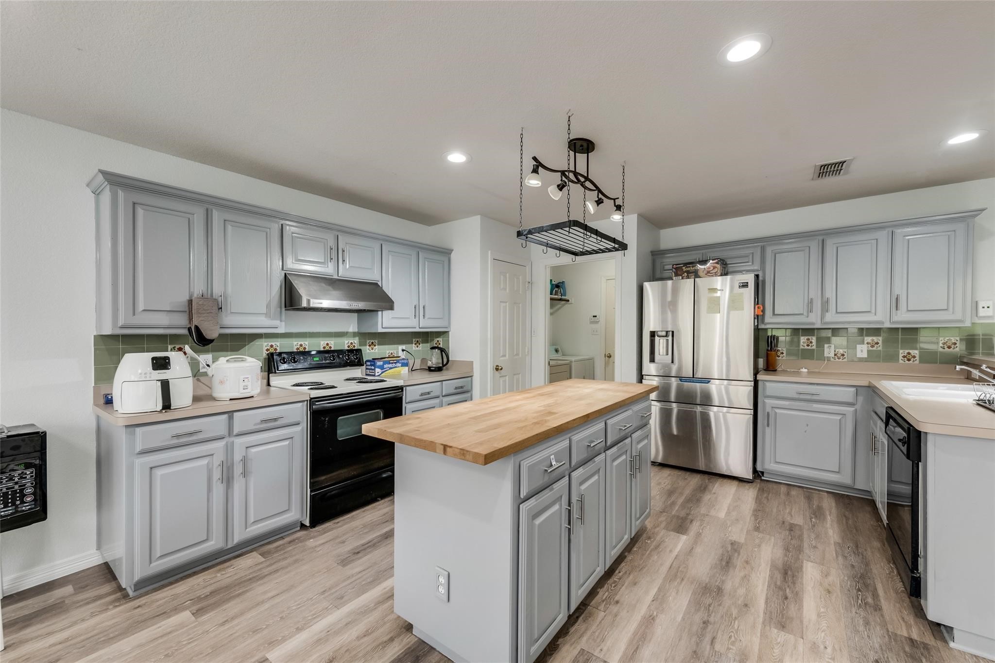 603 Pine Meadow Court Arlington TX 76012