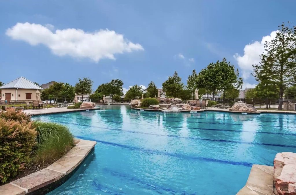 1570 Bonham Parkway Lantana TX 76226