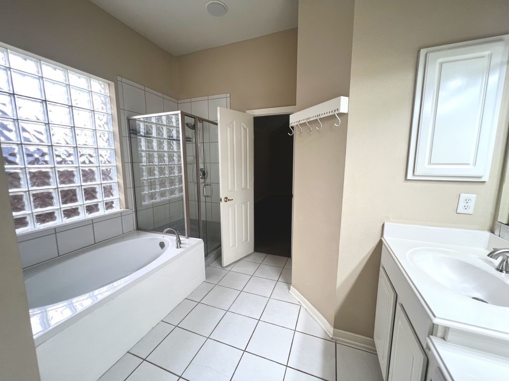 1570 Bonham Parkway Lantana TX 76226