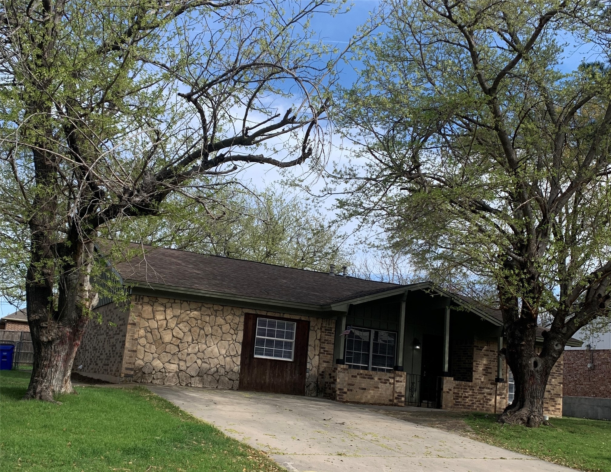 413 Glenhaven Drive Azle TX 76020