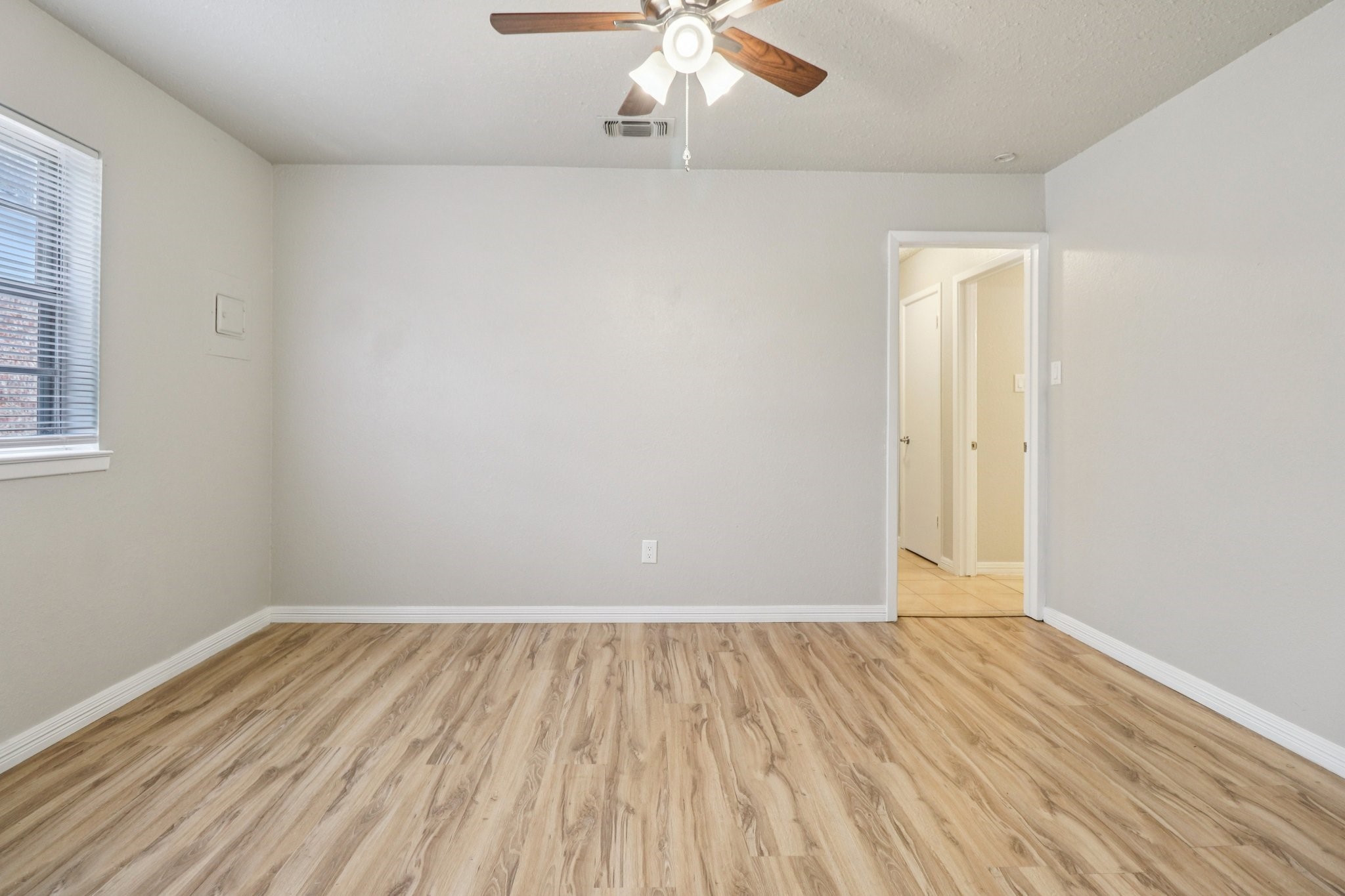 413 Glenhaven Drive Azle TX 76020