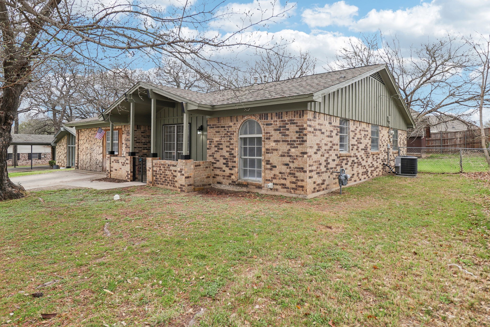 413 Glenhaven Drive Azle TX 76020