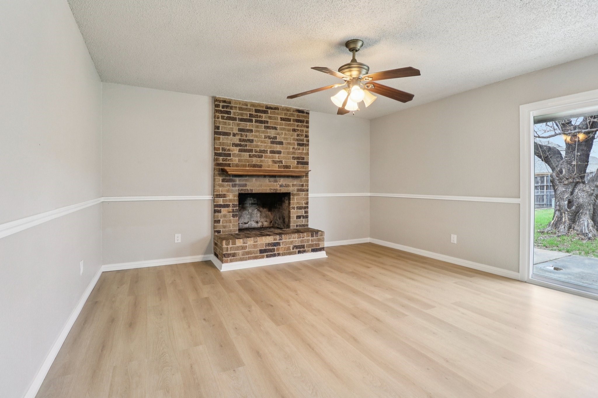 413 Glenhaven Drive Azle TX 76020