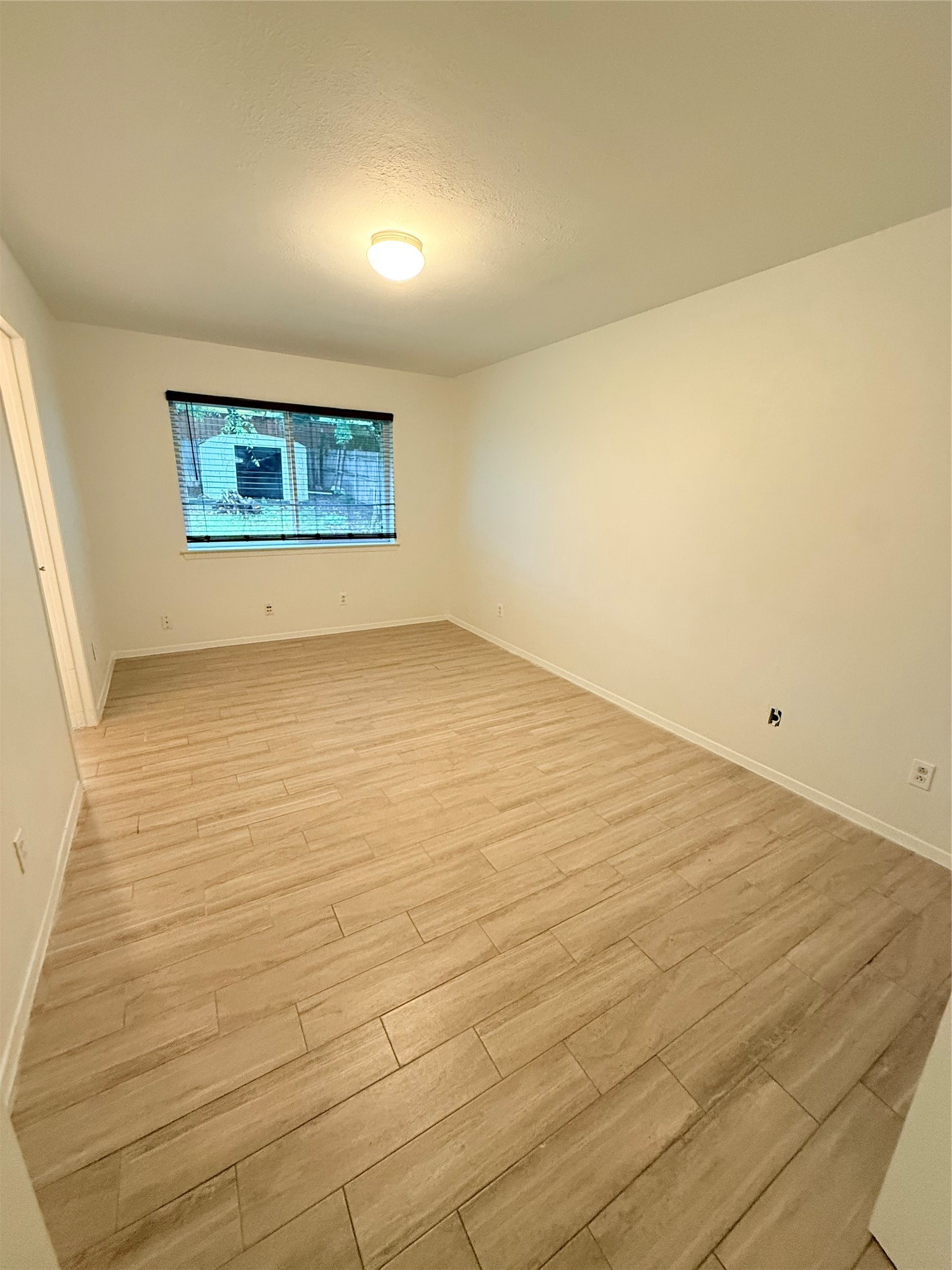 2707 Mark Twain Drive Farmers Branch TX 75234