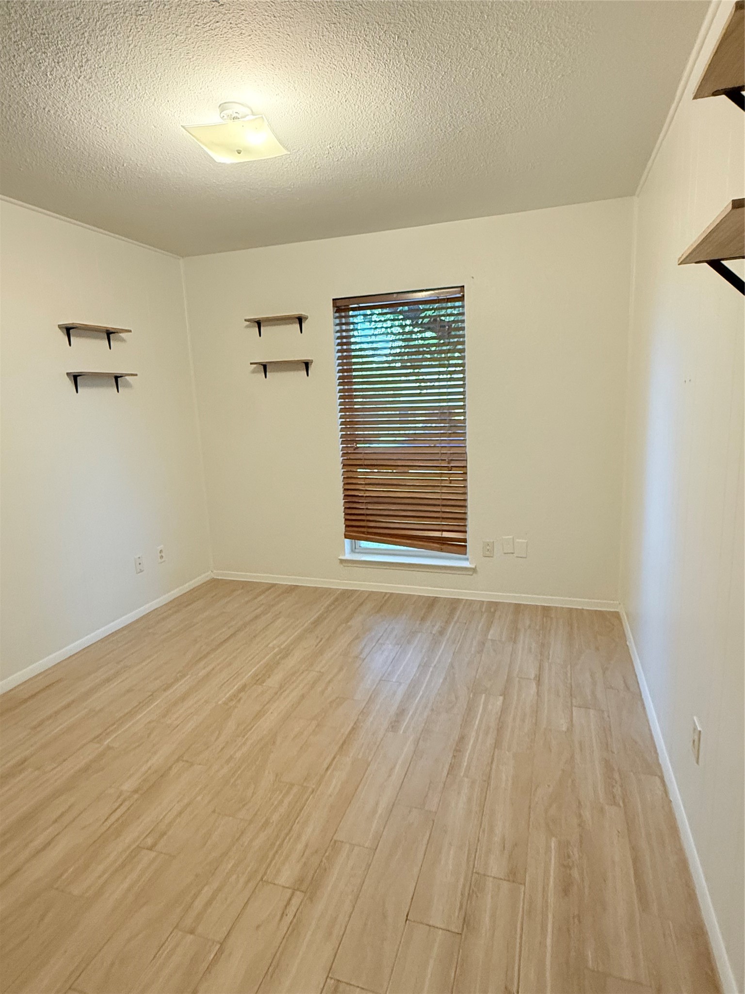 2707 Mark Twain Drive Farmers Branch TX 75234