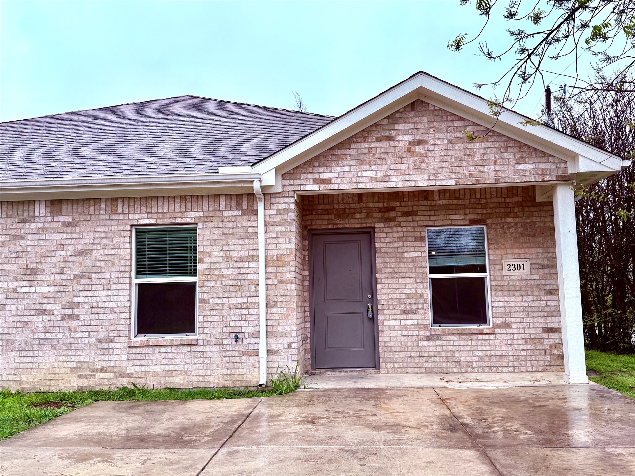 2301 N Hickory Sherman TX 75092