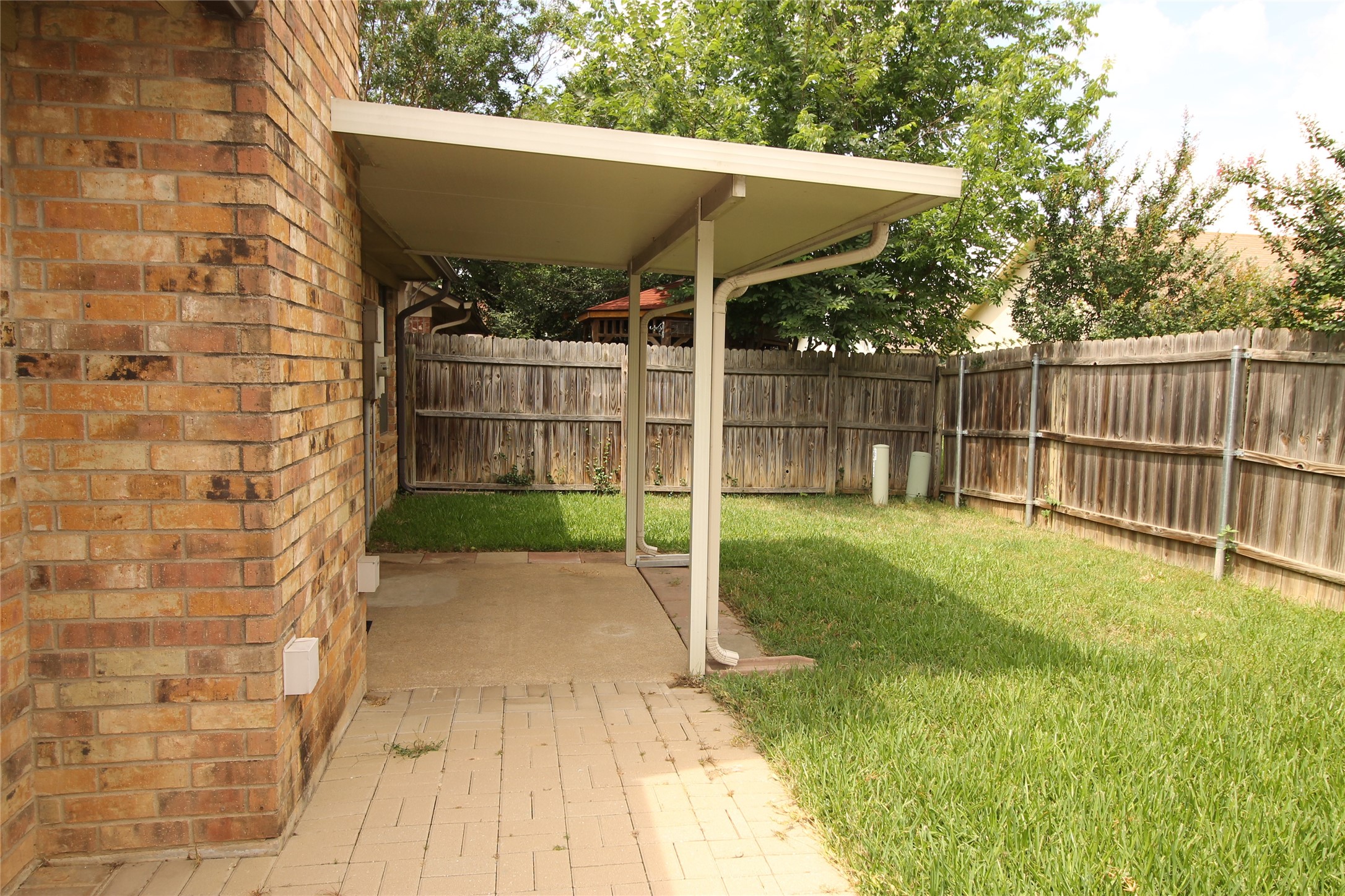 1714 Red Bud Lane Euless TX 76039