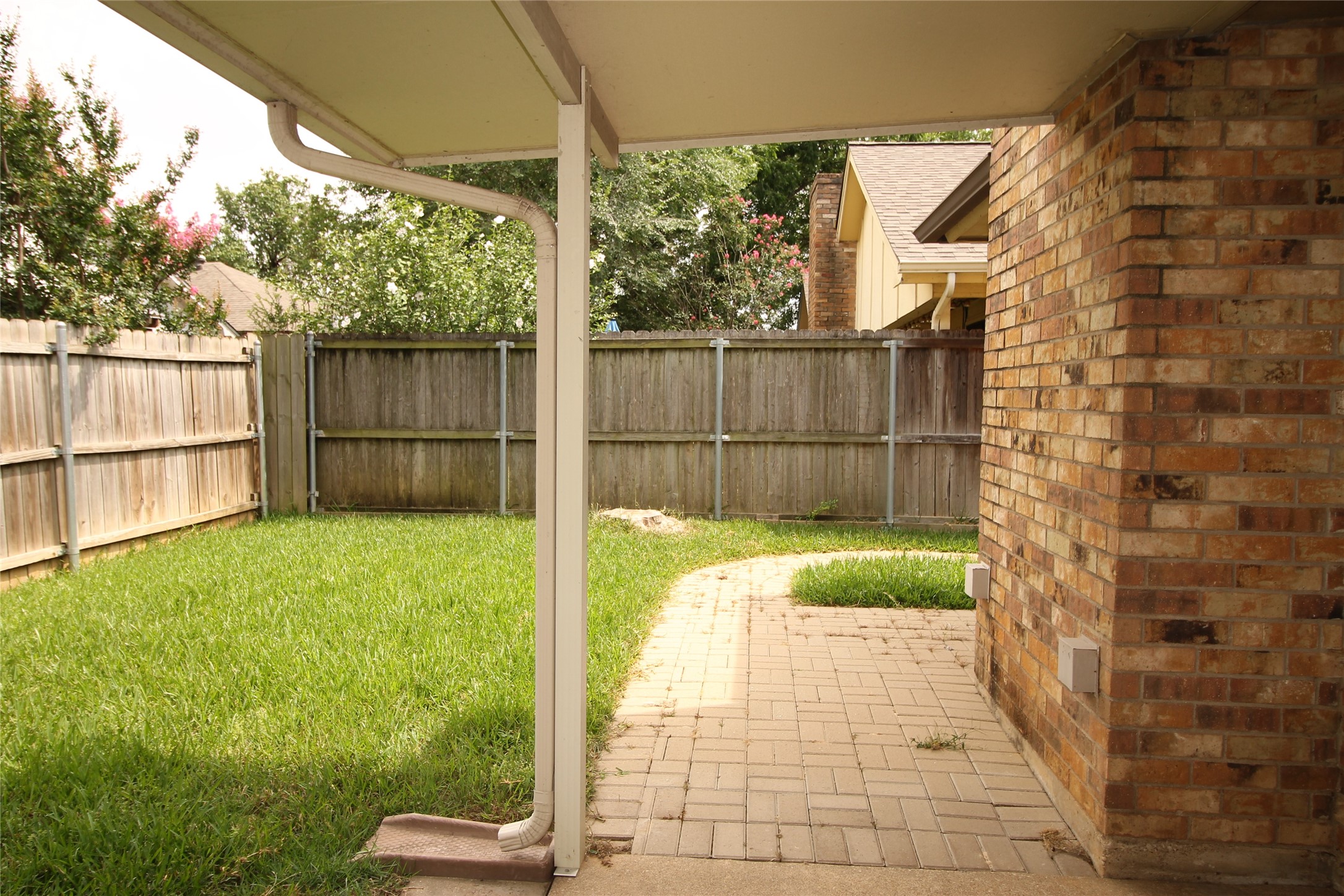 1714 Red Bud Lane Euless TX 76039