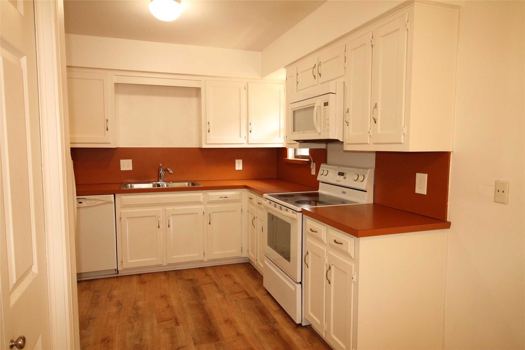 1714 Red Bud Lane Euless TX 76039