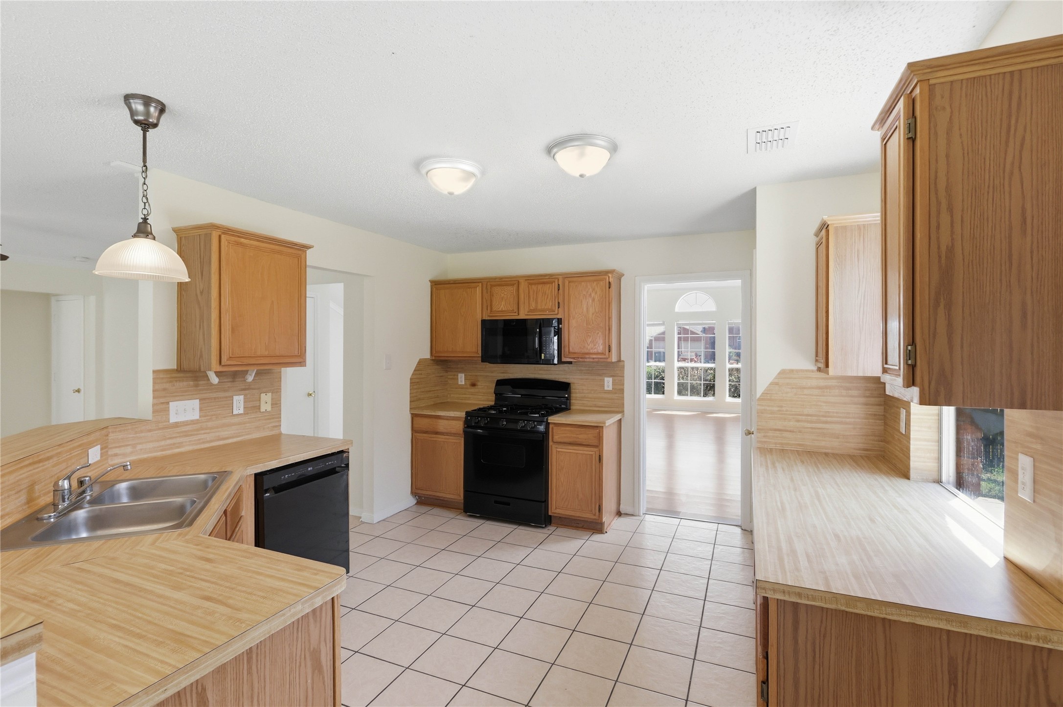 2082 Sailmaker Court Lewisville TX 75067