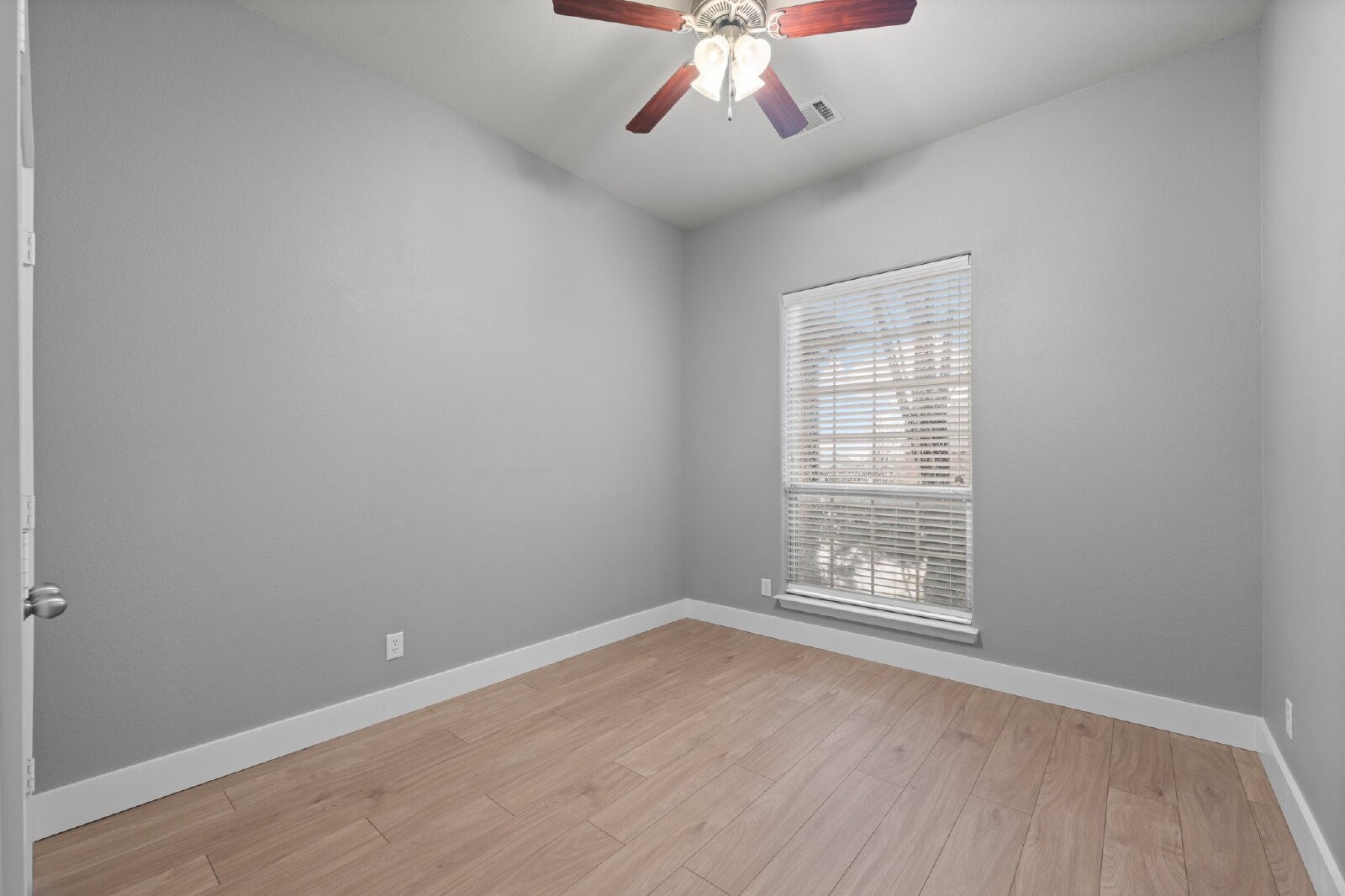 400 Hidden Lake Court Burleson TX 76028