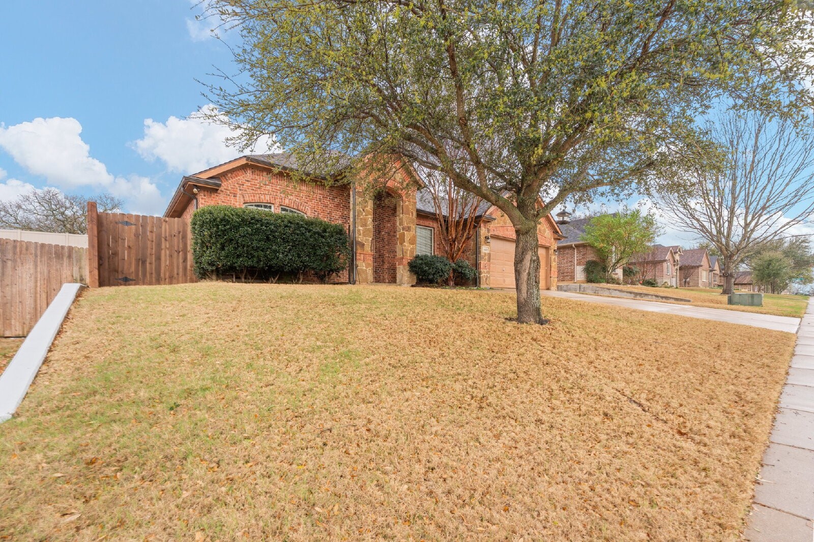 400 Hidden Lake Court Burleson TX 76028