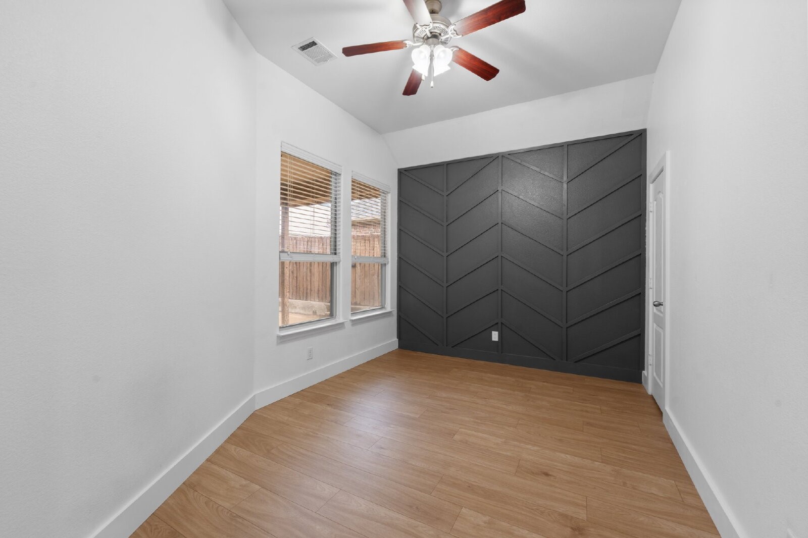 400 Hidden Lake Court Burleson TX 76028
