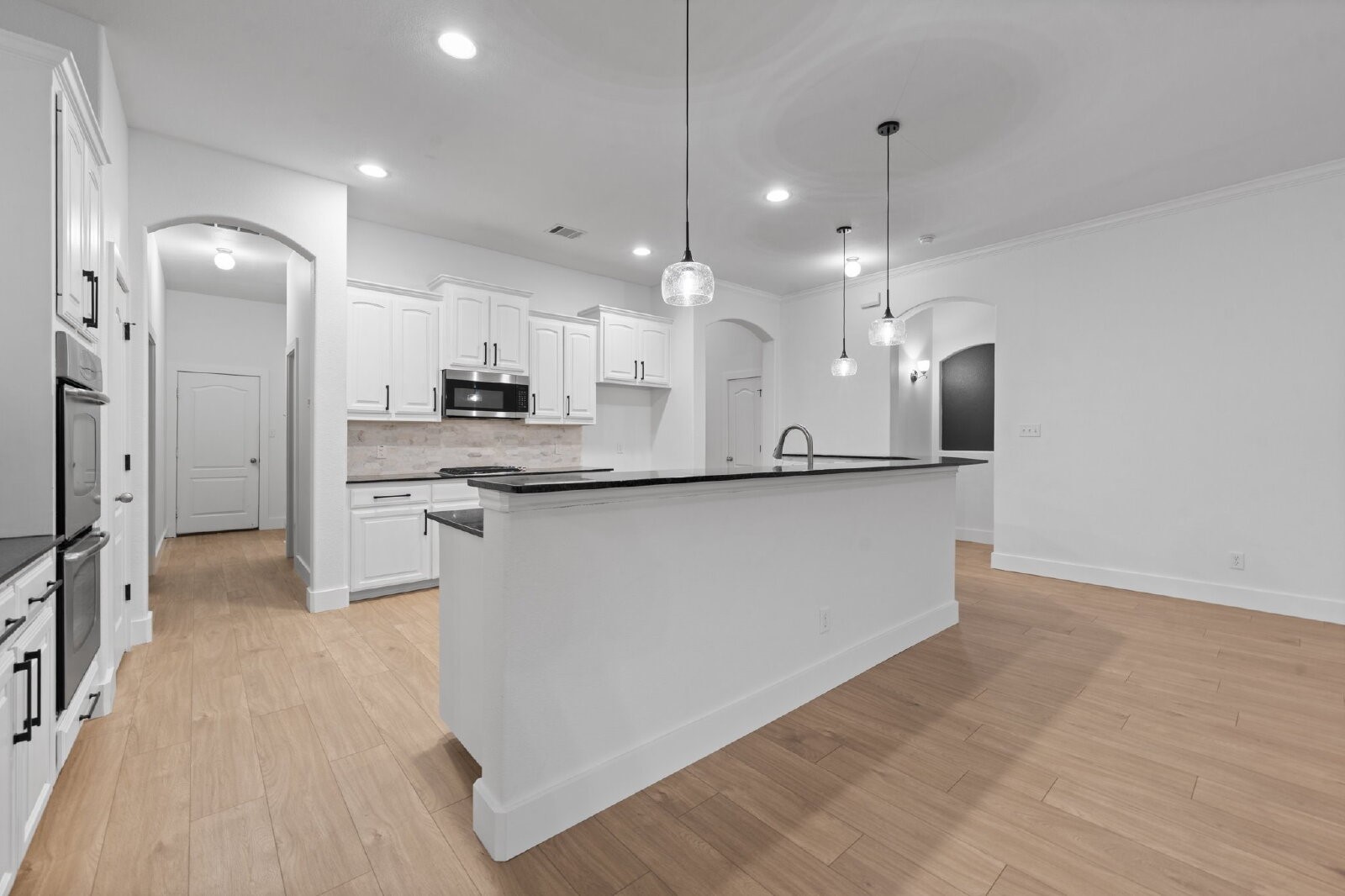 400 Hidden Lake Court Burleson TX 76028