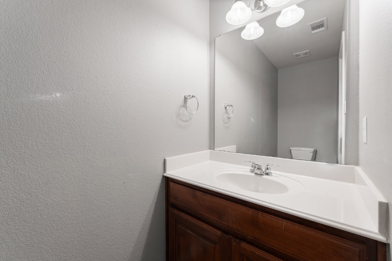 400 Hidden Lake Court Burleson TX 76028