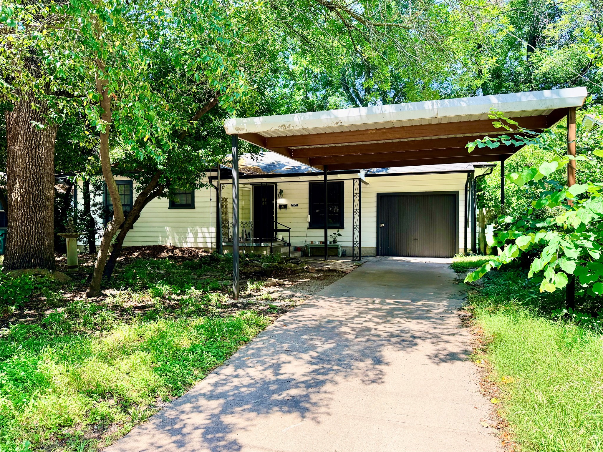 919 Denton Street Denton TX 76201