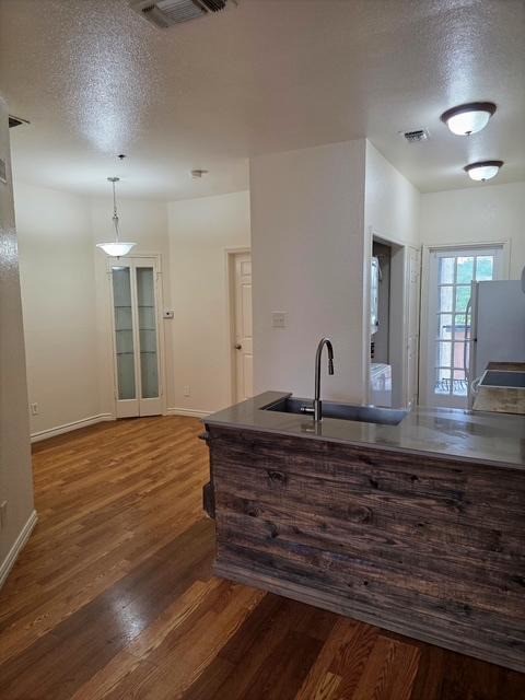 4800 W Lovers Lane Dallas TX 75209