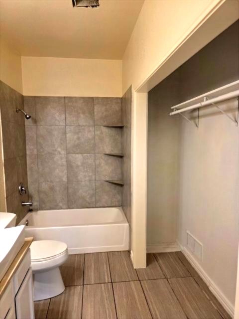 4800 W Lovers Lane Dallas TX 75209