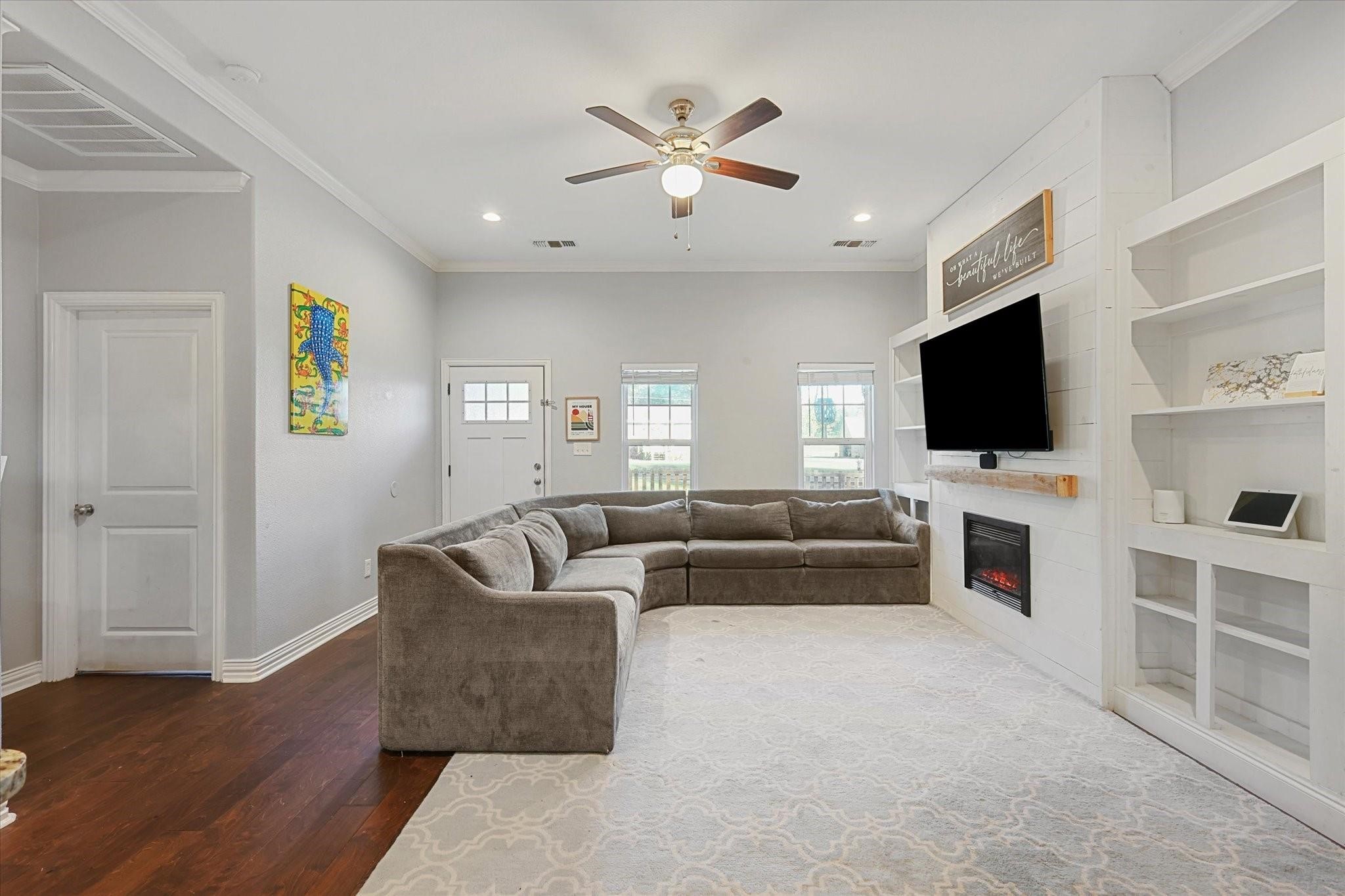 1185 E Jefferson Street Van Alstyne TX 75495