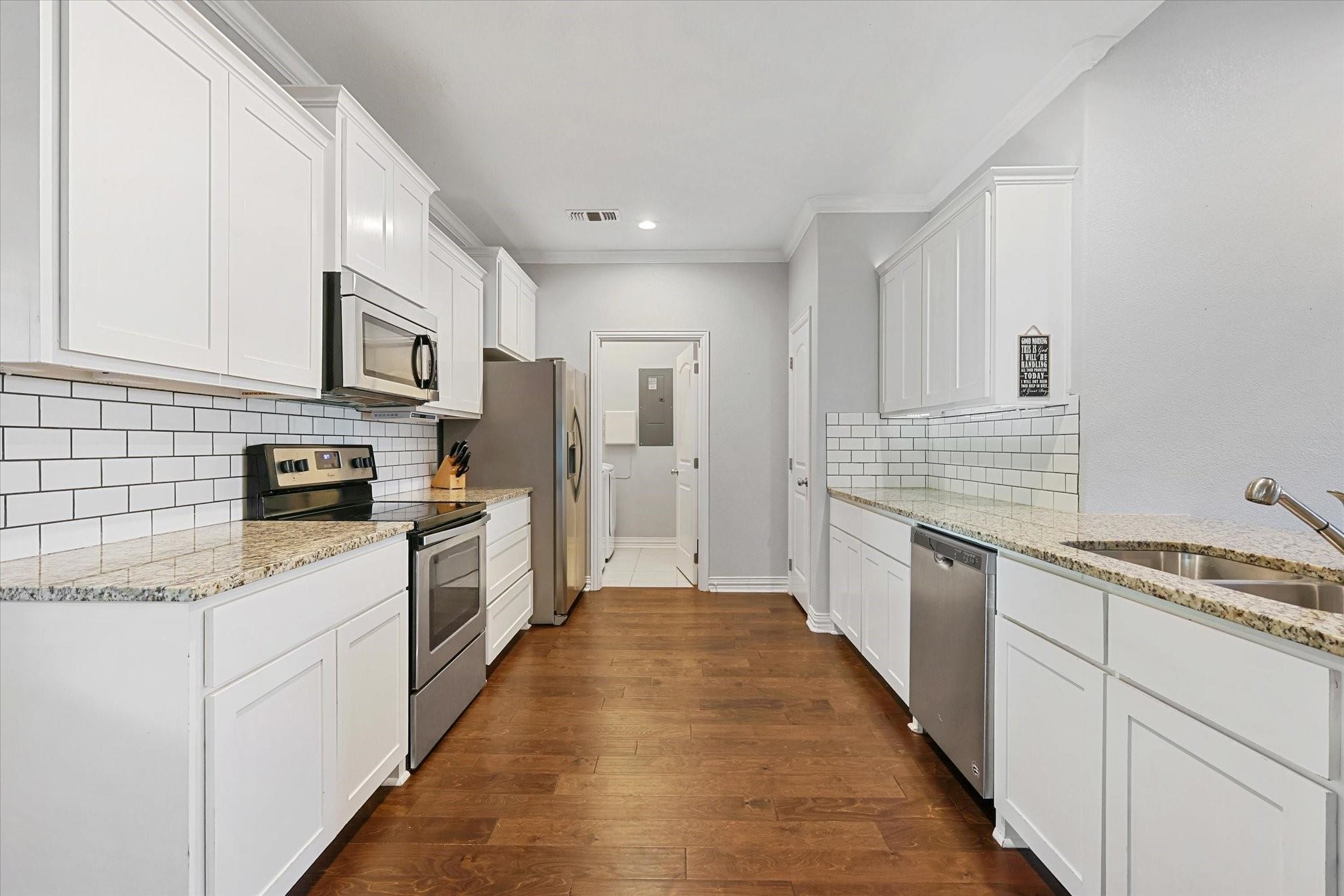 1185 E Jefferson Street Van Alstyne TX 75495