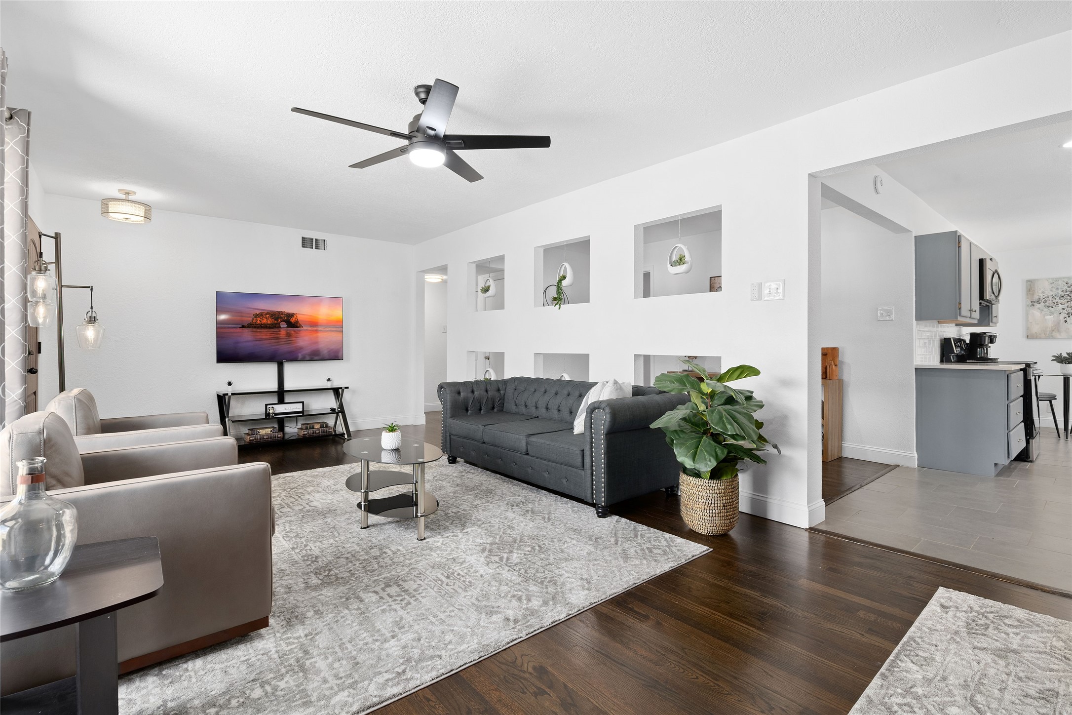 3364 Darvany Drive Dallas TX 75220