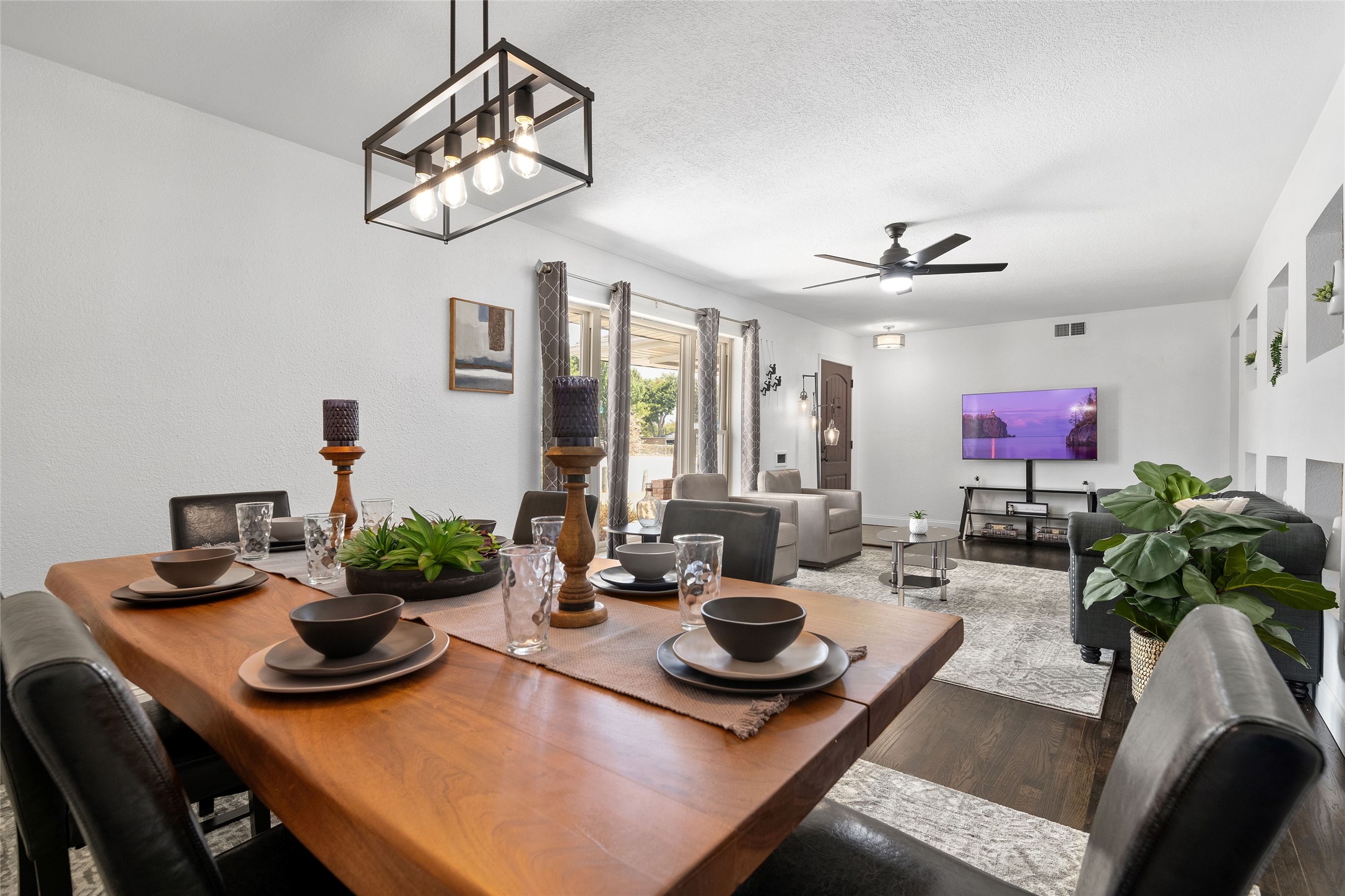 3364 Darvany Drive Dallas TX 75220