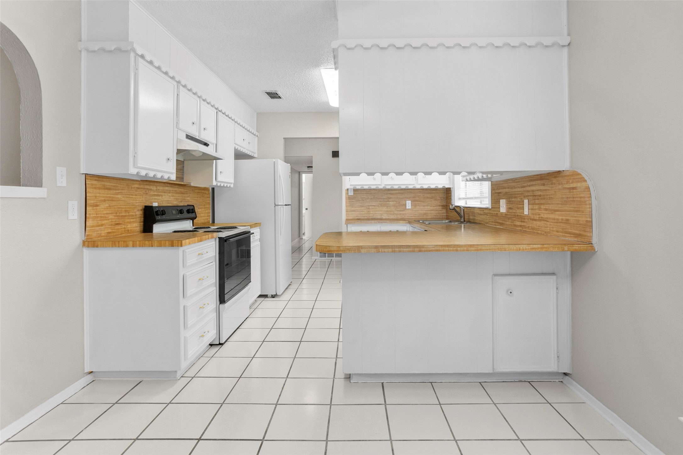 1024 Edgewood Trail Benbrook TX 76126