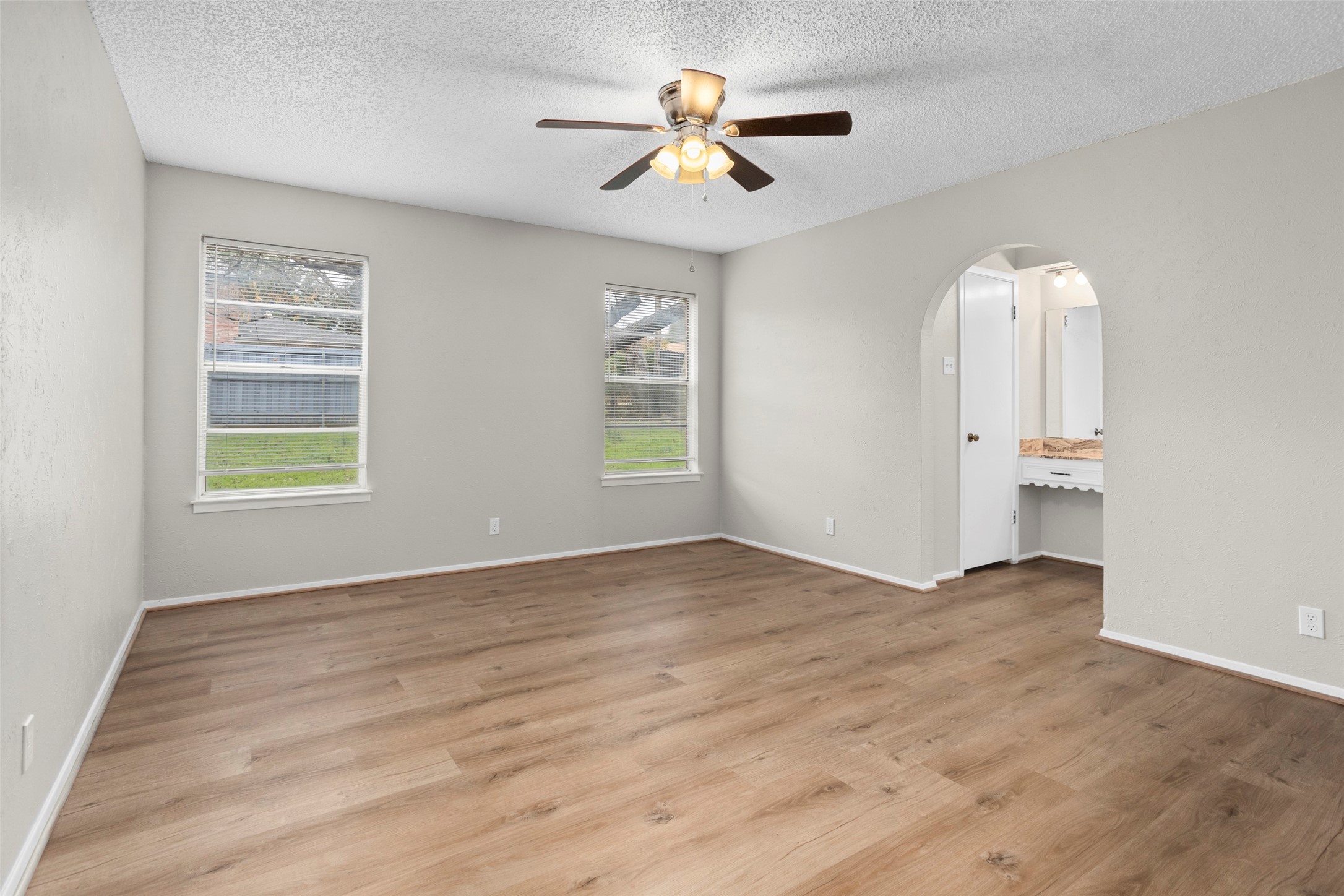 1024 Edgewood Trail Benbrook TX 76126