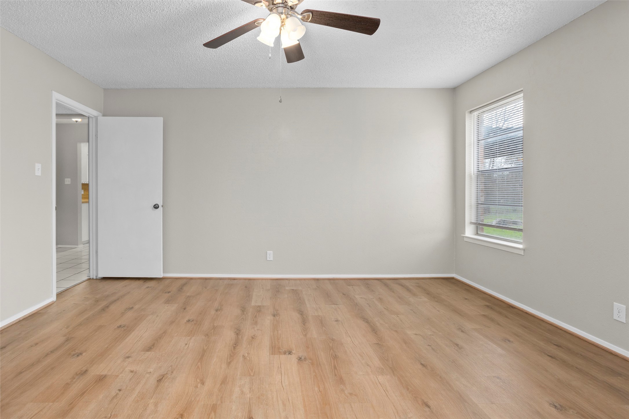 1024 Edgewood Trail Benbrook TX 76126