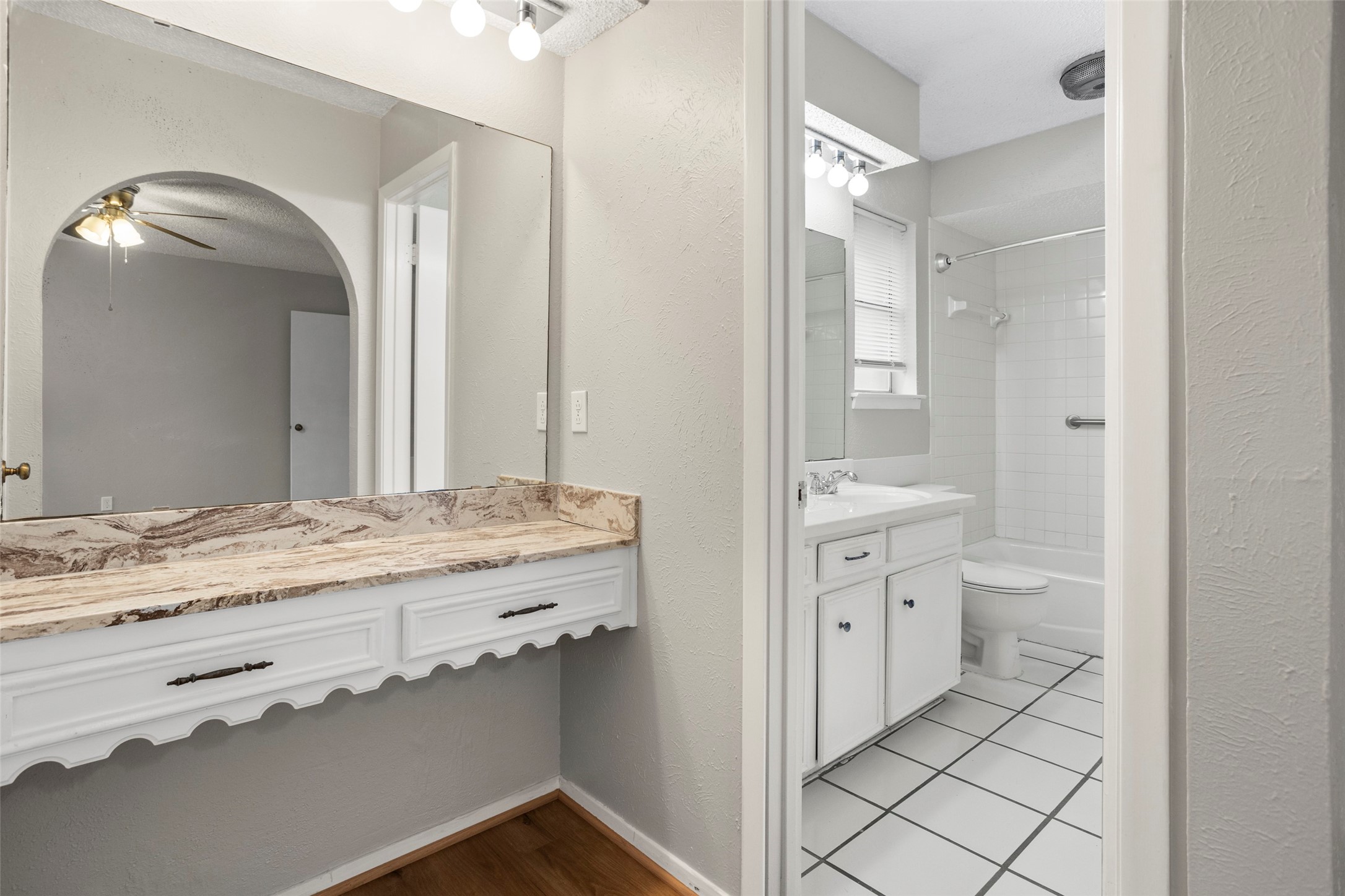1024 Edgewood Trail Benbrook TX 76126