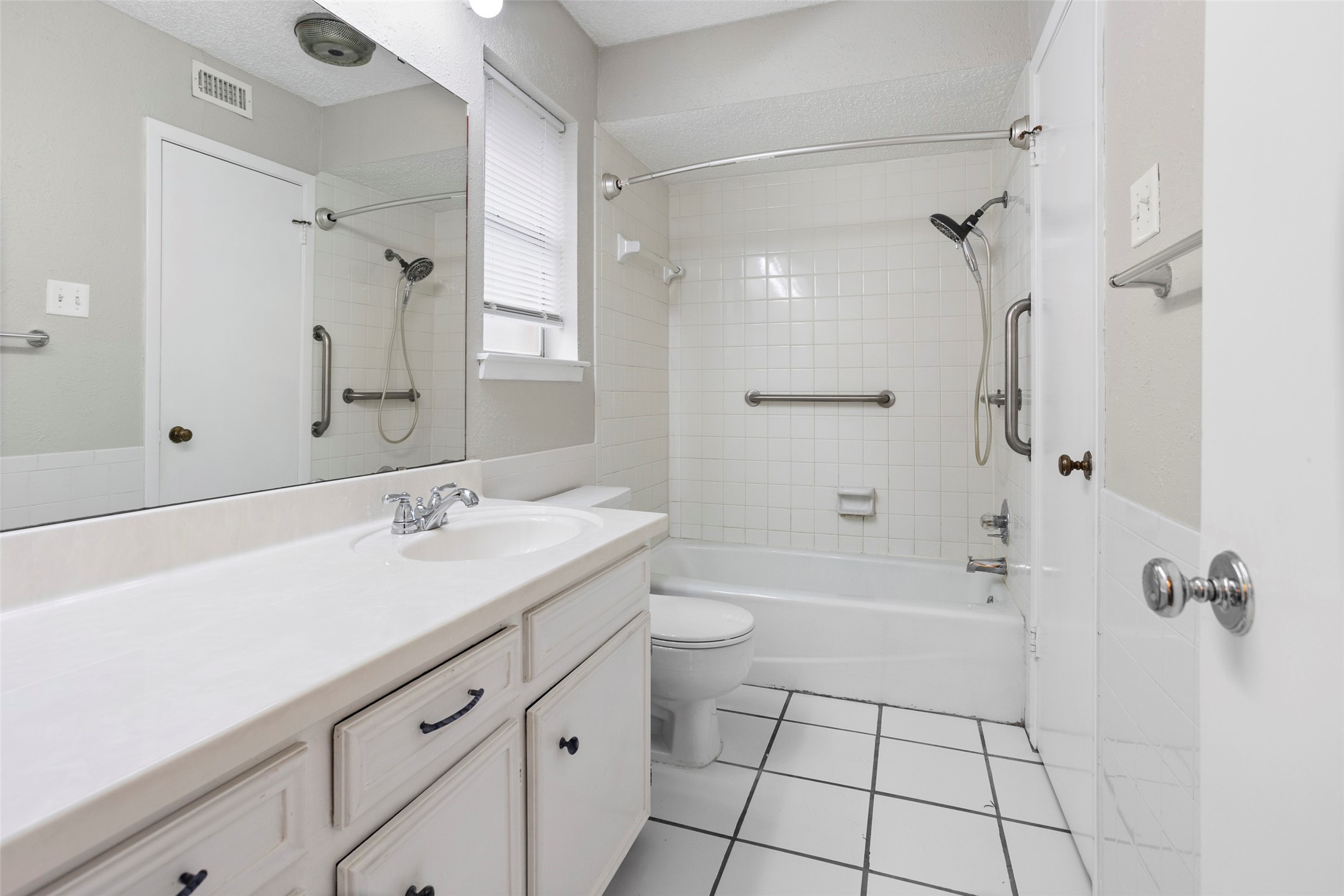 1024 Edgewood Trail Benbrook TX 76126