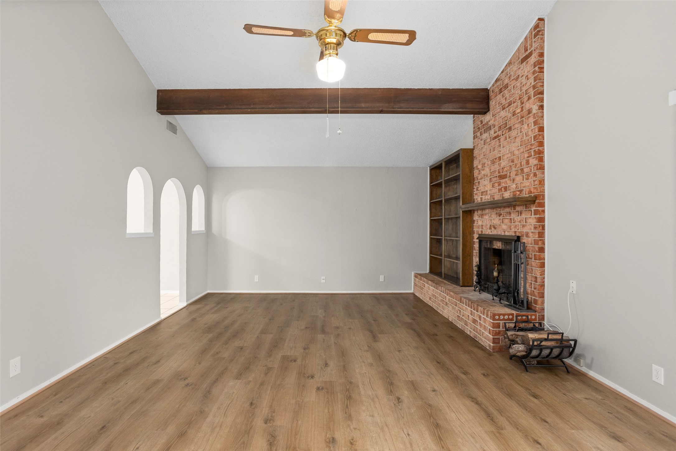1024 Edgewood Trail Benbrook TX 76126
