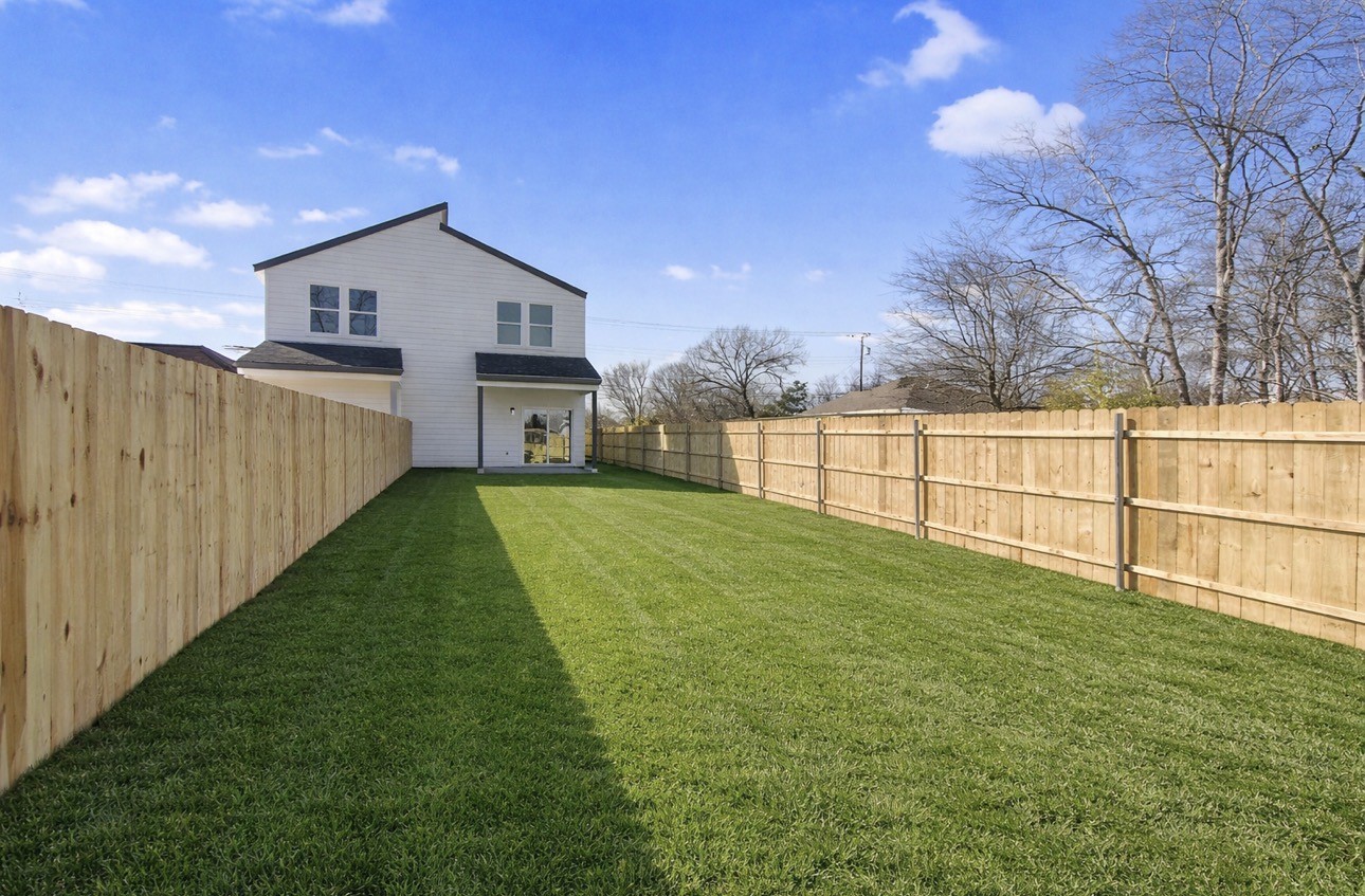 2113 Wright Street Greenville TX 75401