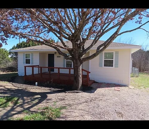 3225 Evergreen Drive Granbury TX 76048