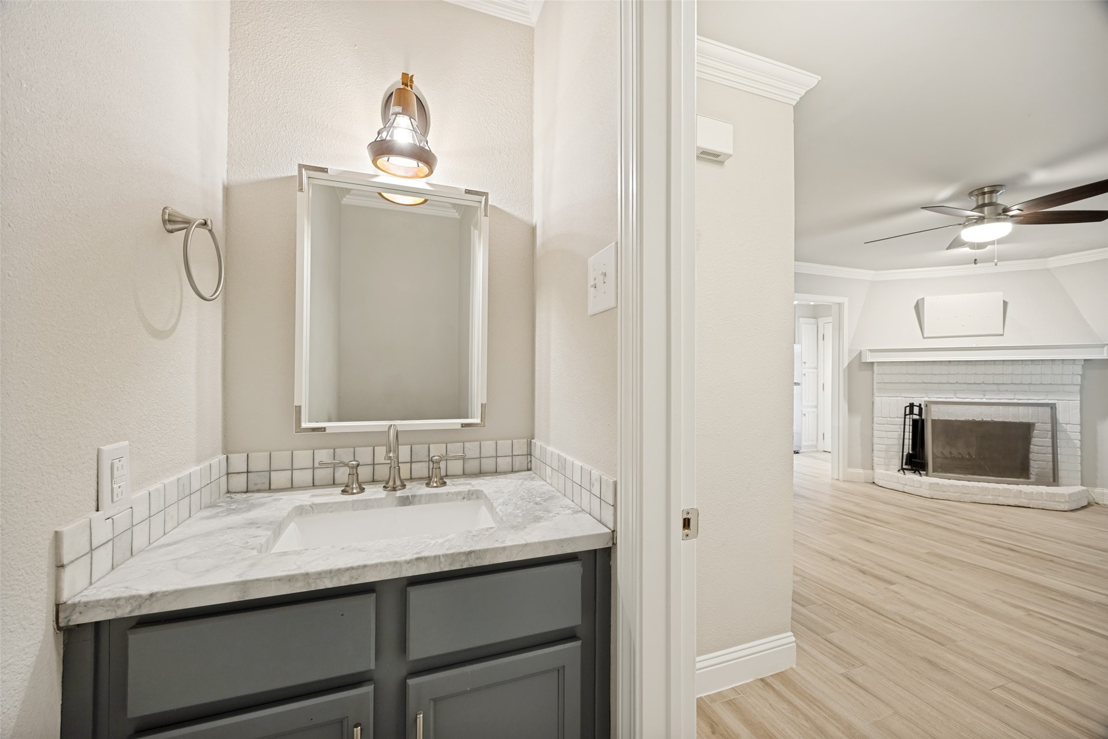 5200 Martel Avenue Dallas TX 75206