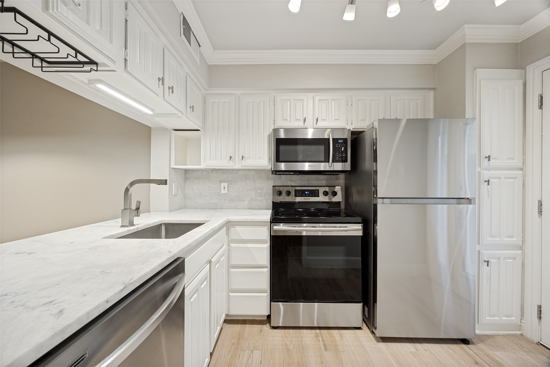 5200 Martel Avenue Dallas TX 75206