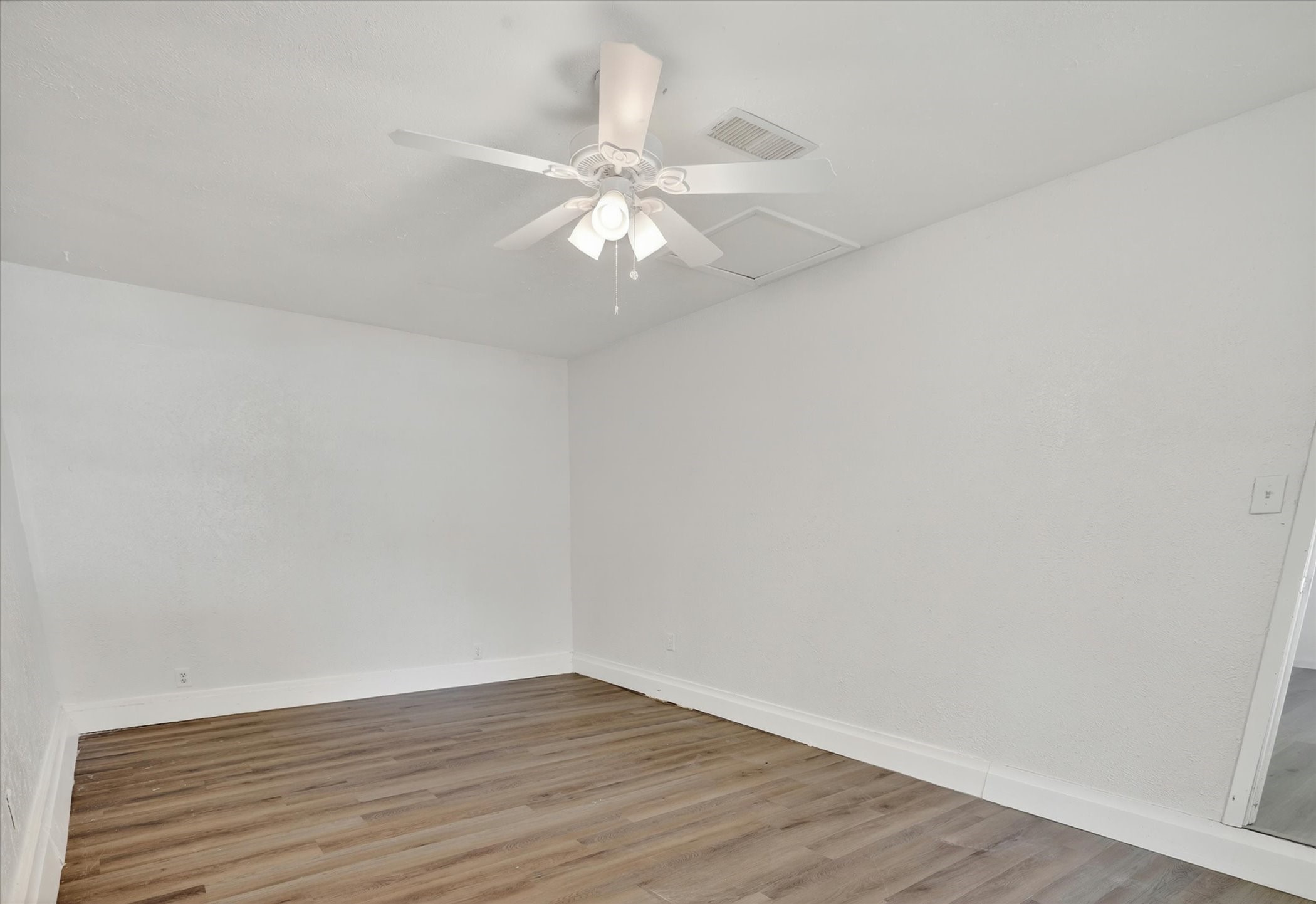 2117 Brookshire Street Arlington TX 76010