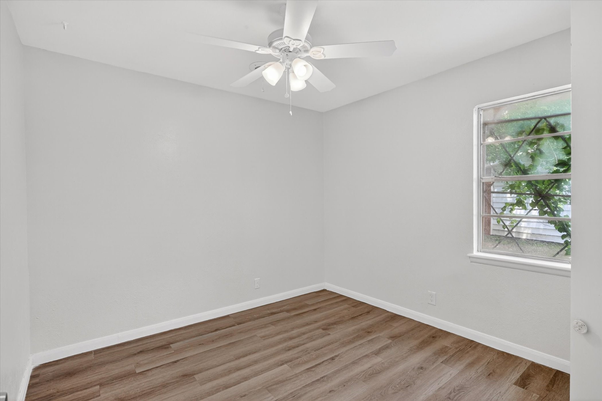 2117 Brookshire Street Arlington TX 76010