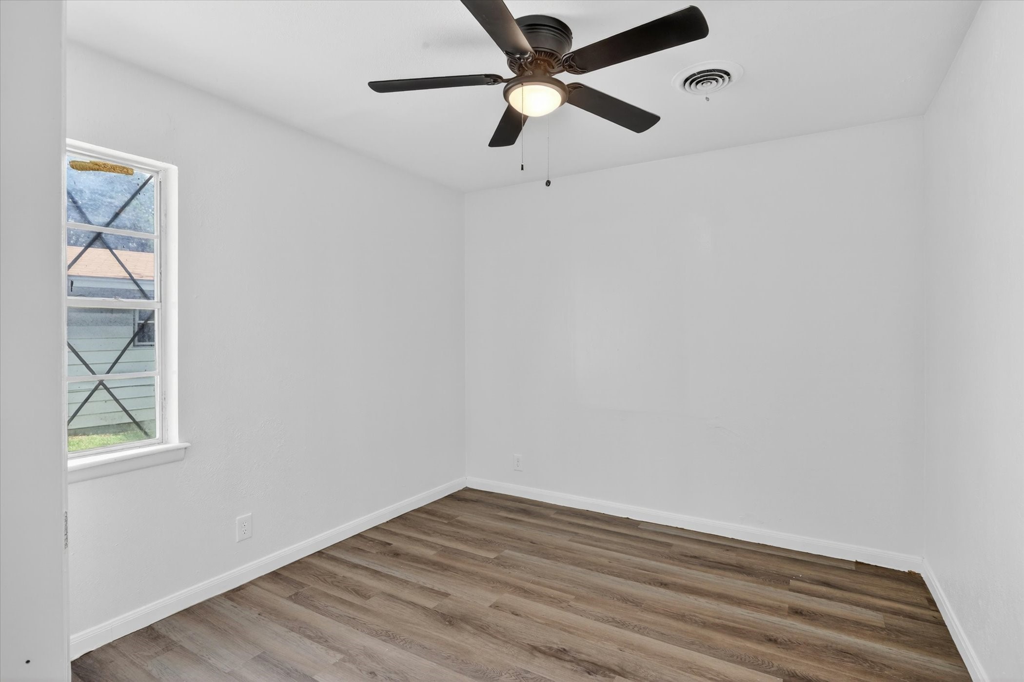 2117 Brookshire Street Arlington TX 76010