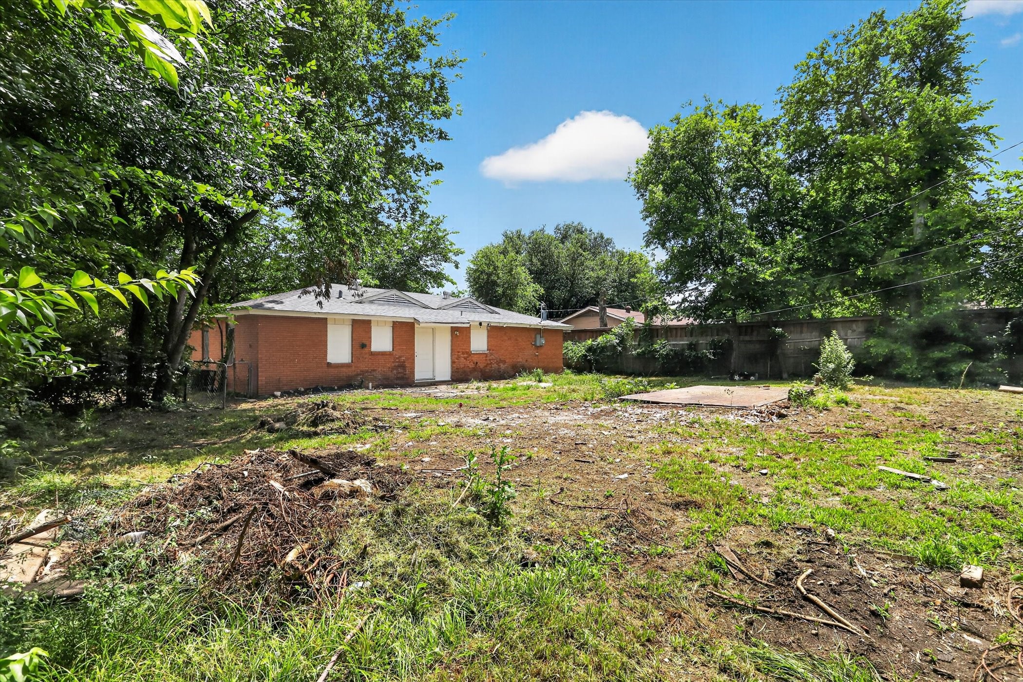2117 Brookshire Street Arlington TX 76010