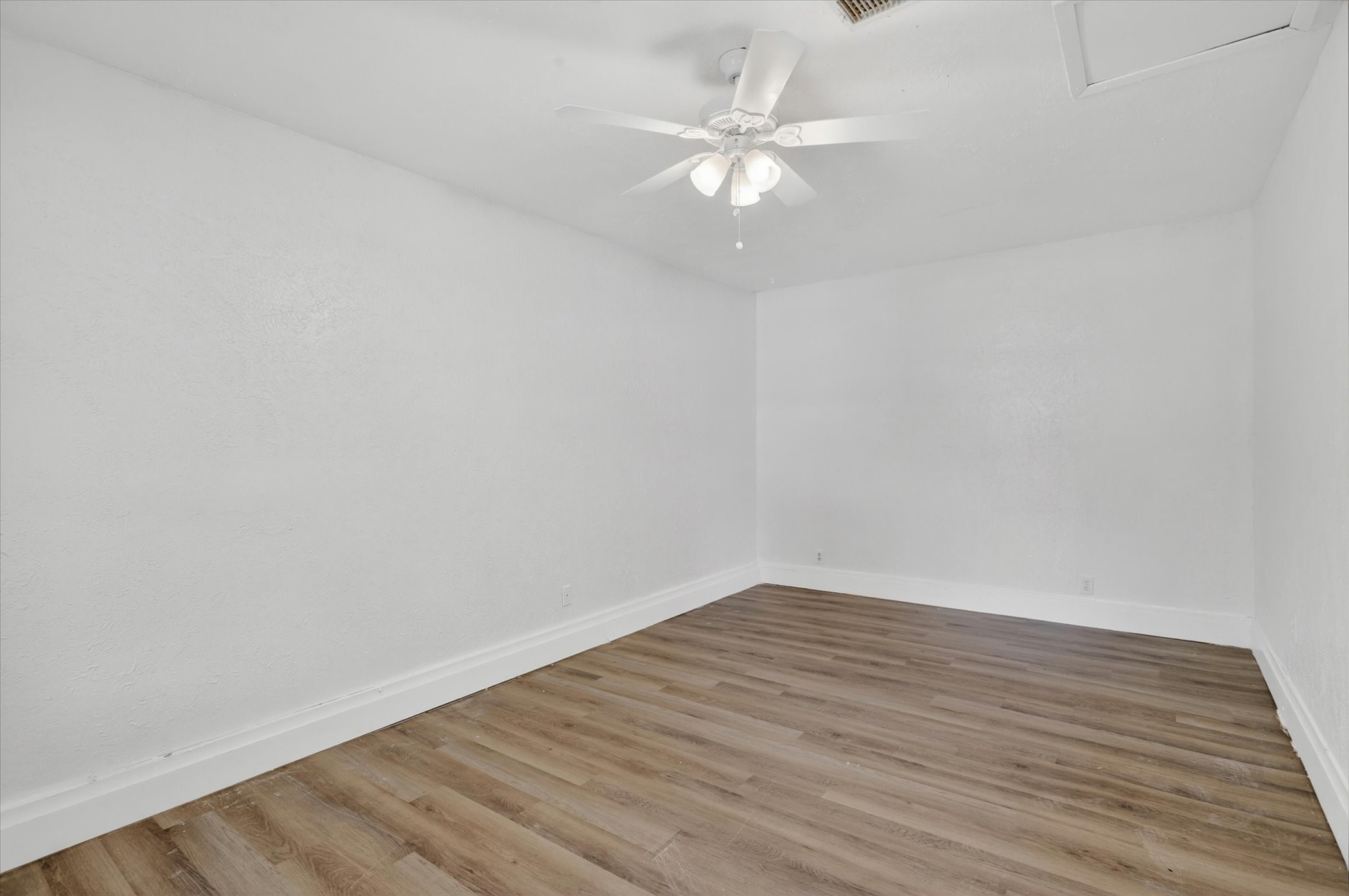 2117 Brookshire Street Arlington TX 76010