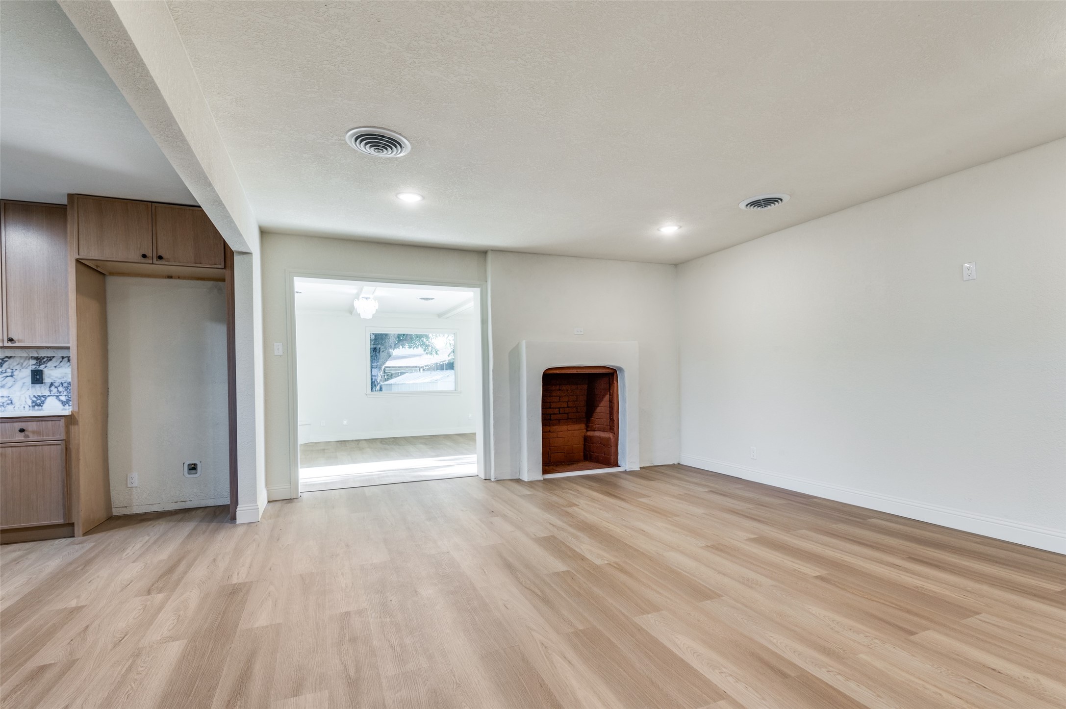 704 Turner Boulevard Grand Prairie TX 75050