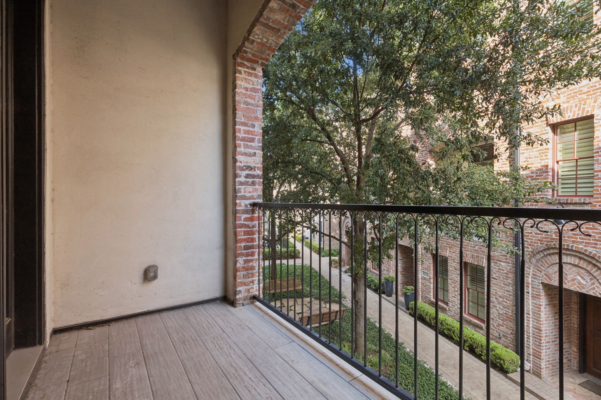 2138 Aylesport Drive Dallas TX 75201